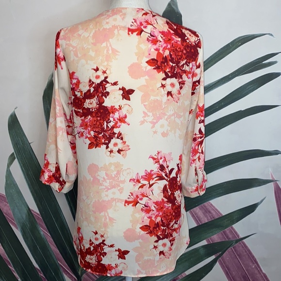 Rose & Olive Floral 3/4 Sleeve Blouse - Picture 6 of 11